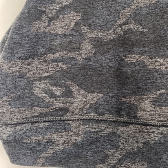 Vuori Elevation Bra Camo Print Strappy Back Sports Bra Size Large Athletic - Picture 4 of 10